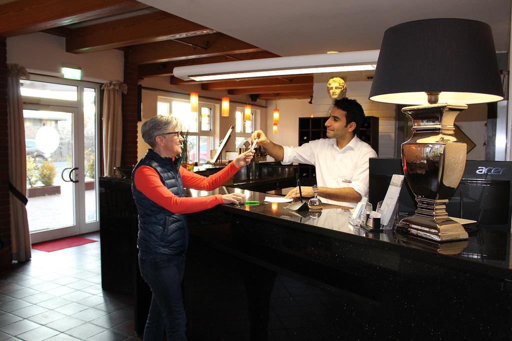 Hotel Alexander Koln フレッヒェン エクステリア 写真